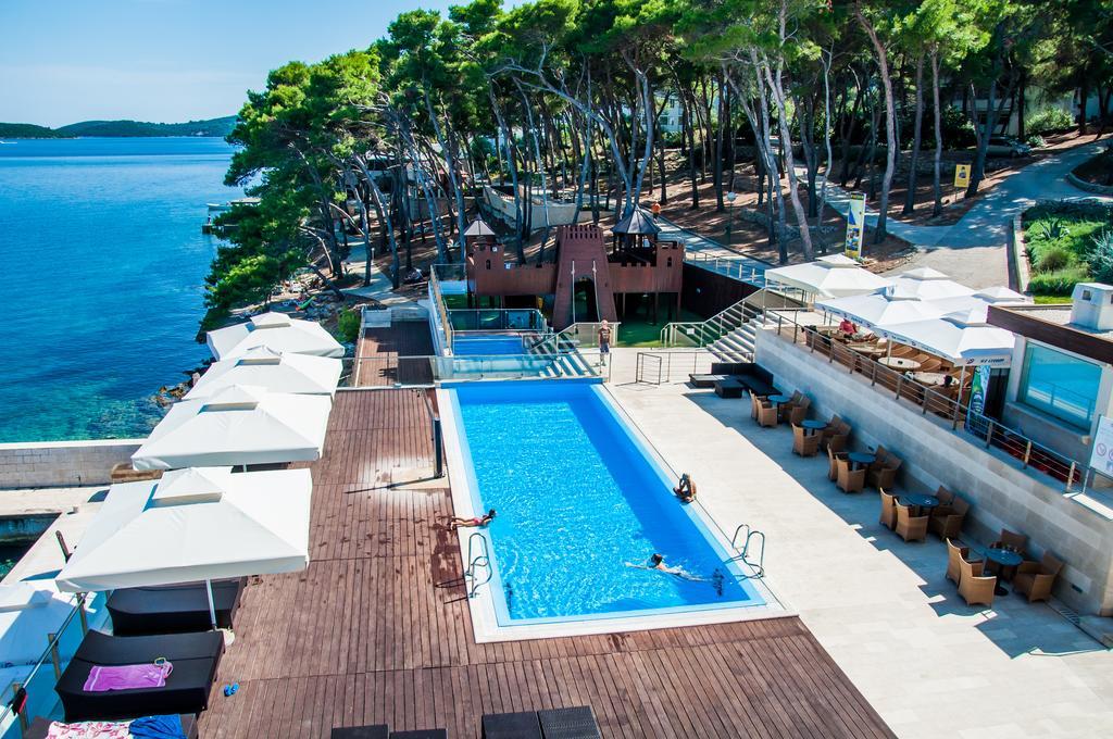 Hotel Maxim Božava Buitenkant foto