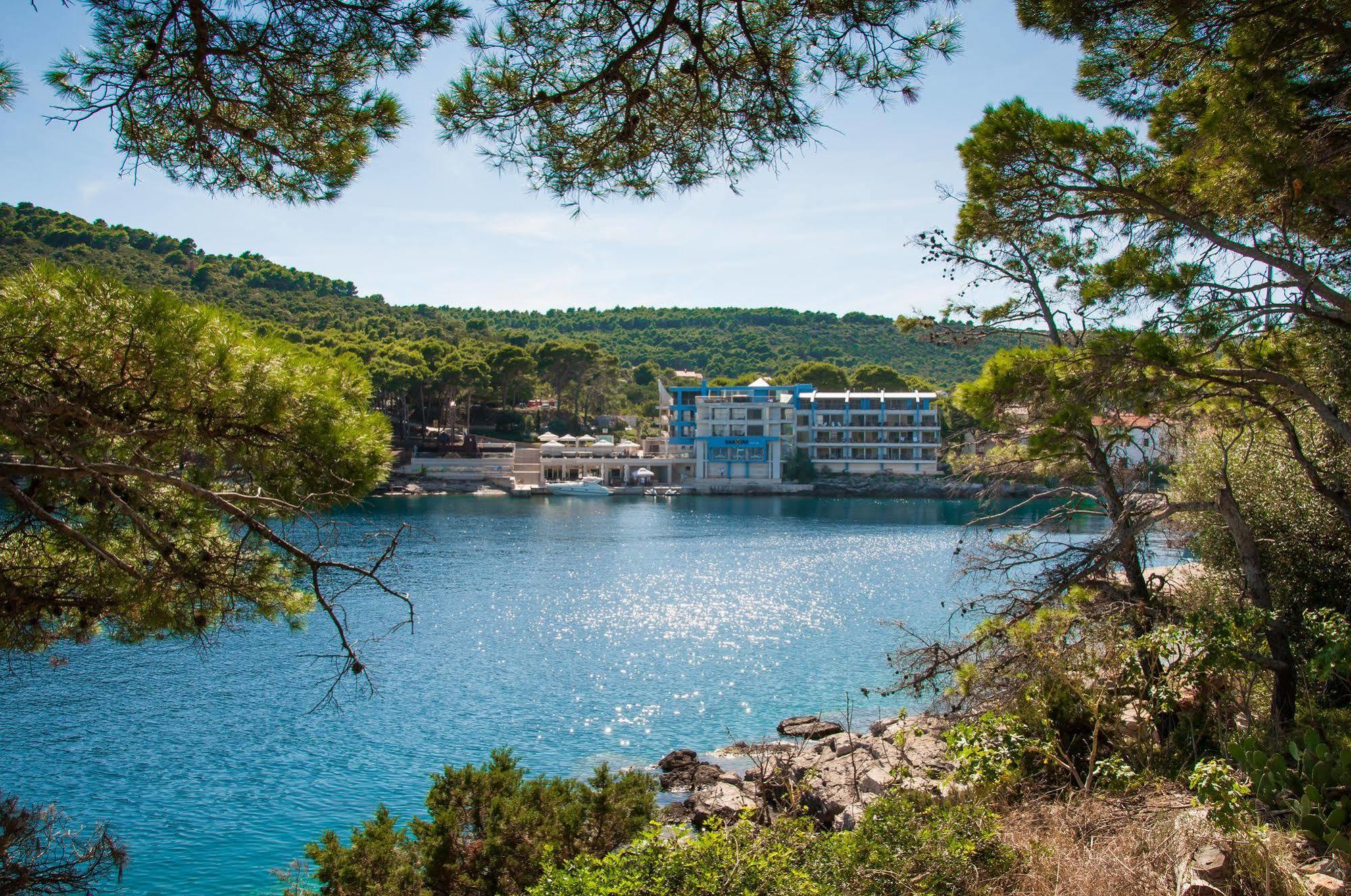 Hotel Maxim Božava Buitenkant foto