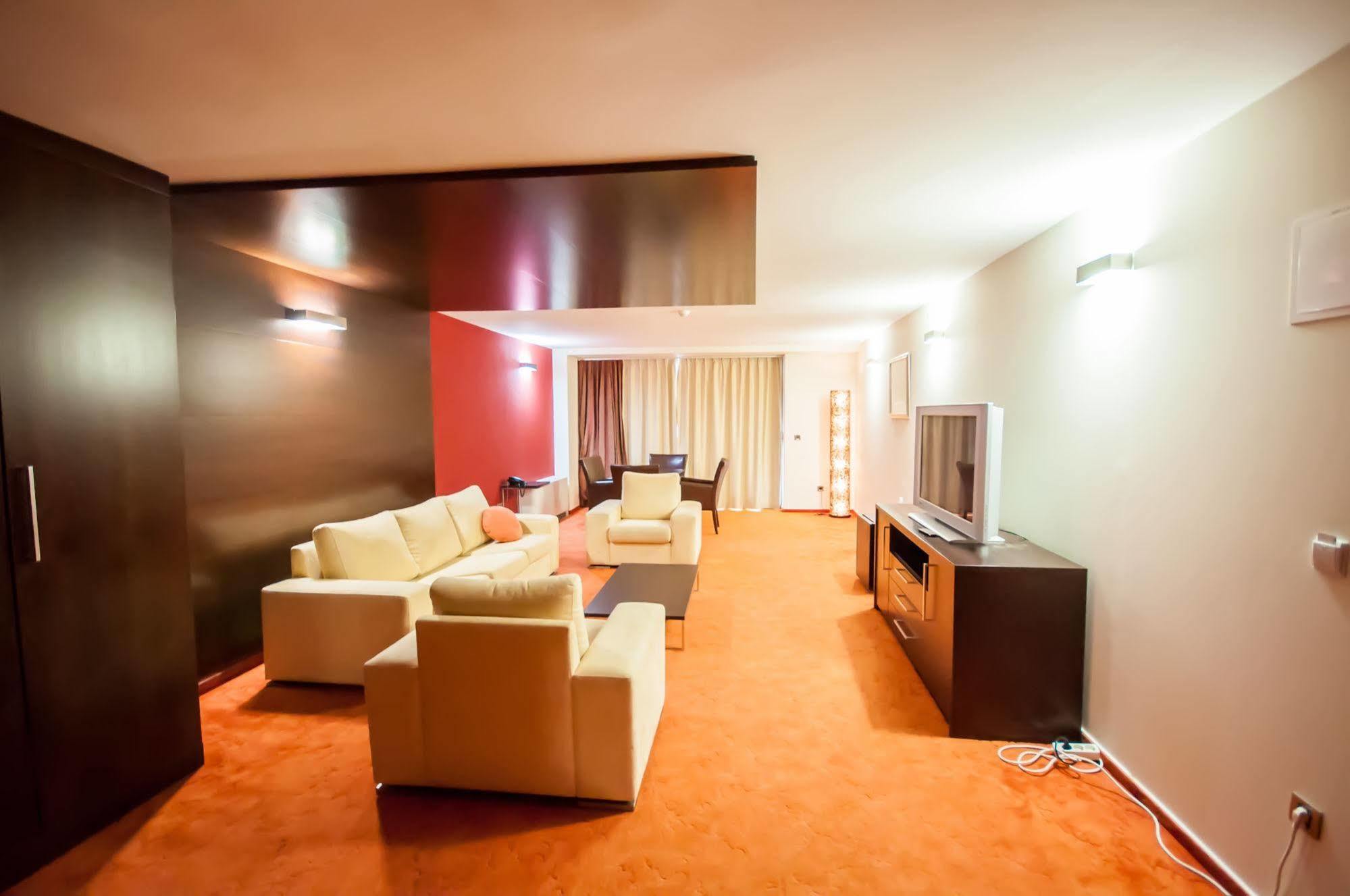 Hotel Maxim Božava Buitenkant foto